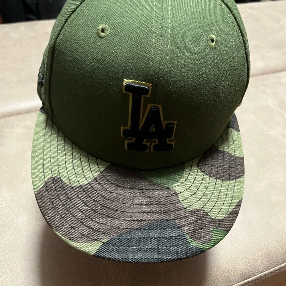 Los Angeles dodgers Green Camouflage men hat New ear authentic 7 1/8 59 fifty - Picture 1 of 7